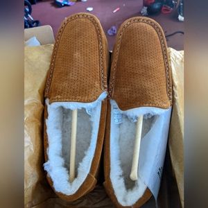 NIB Men's Kookaburra Slippers by UGG